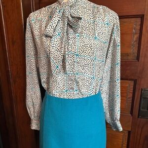 VINTAGE Alfred Dunner Pussybow Graphic Blouse Sz S/M